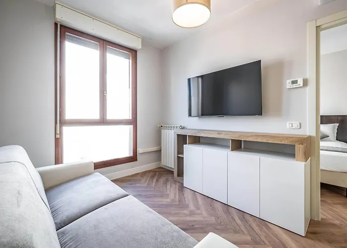 Yid Quiet With Parking Apartamento Florença